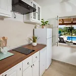 House Jozefina With Pool